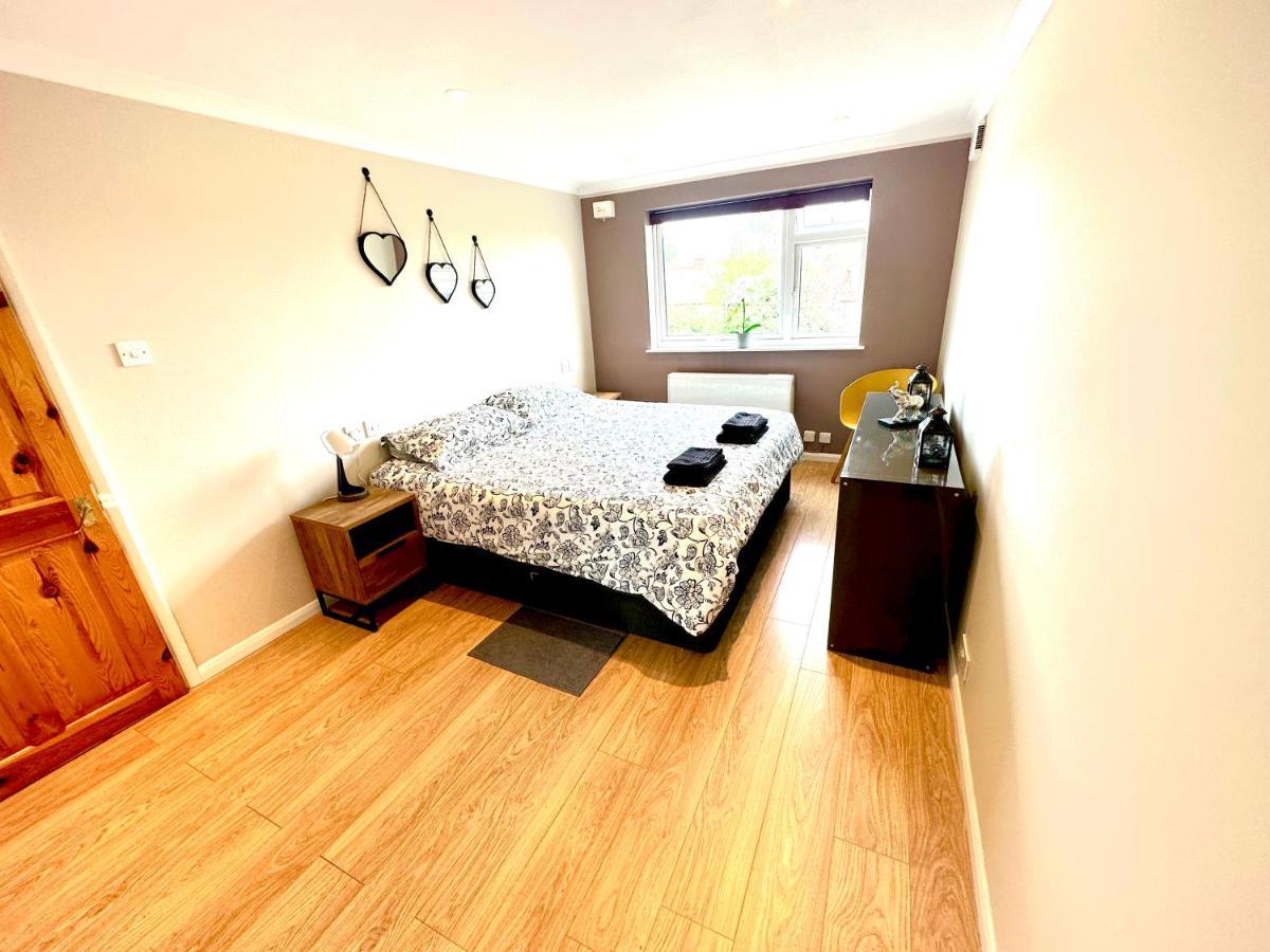 Heart Of Windsor Apartamento Exterior foto