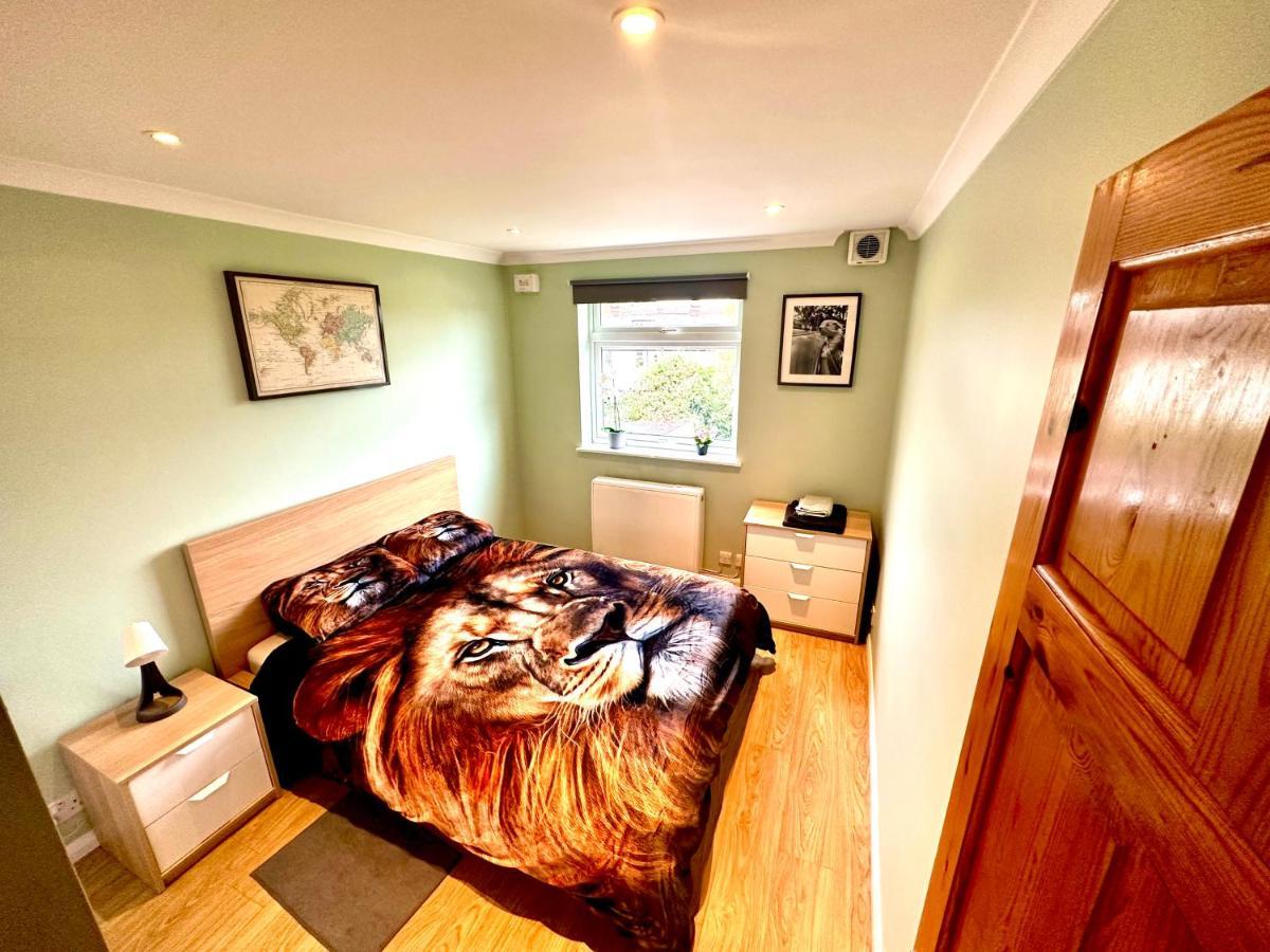 Heart Of Windsor Apartamento Exterior foto